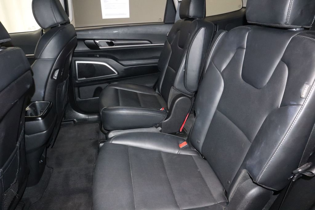 Used 2025 Kia Telluride S image 23