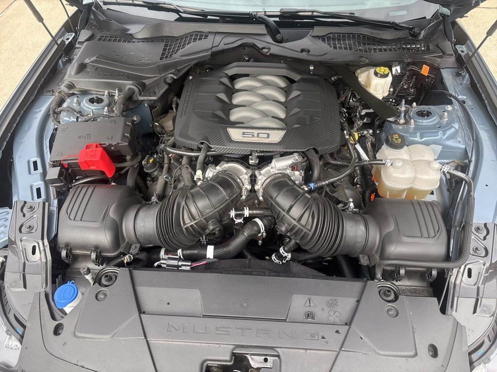 Used 2025 Ford Mustang GT Premium RWD image 23