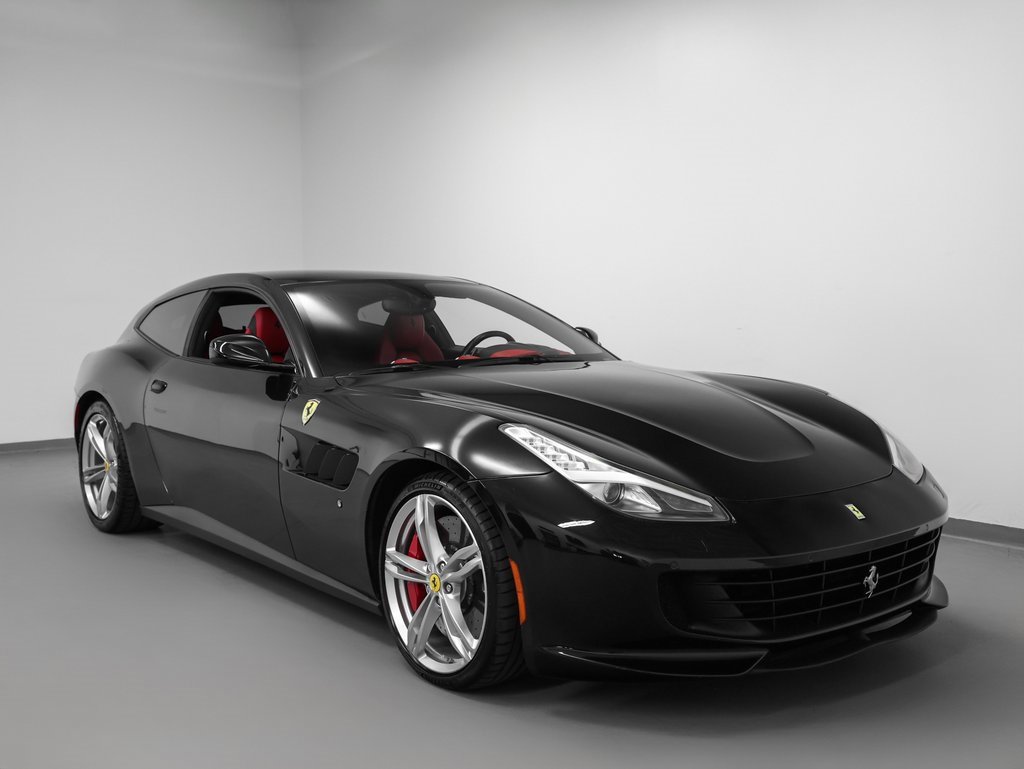 Certified 2018 Ferrari GTC4Lusso image 5