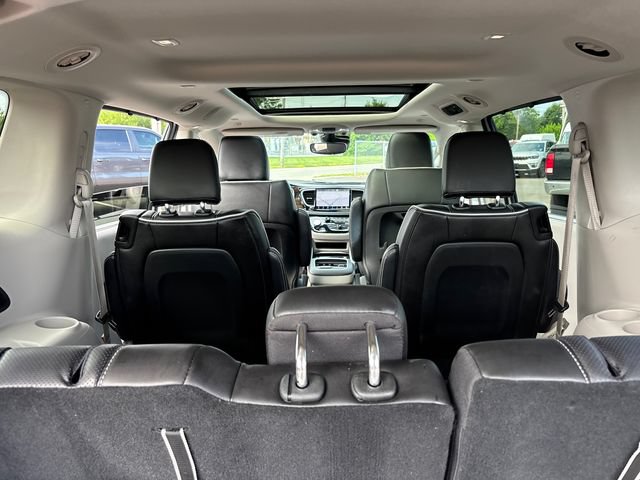 Used 2024 Chrysler Pacifica Limited FWD image 34
