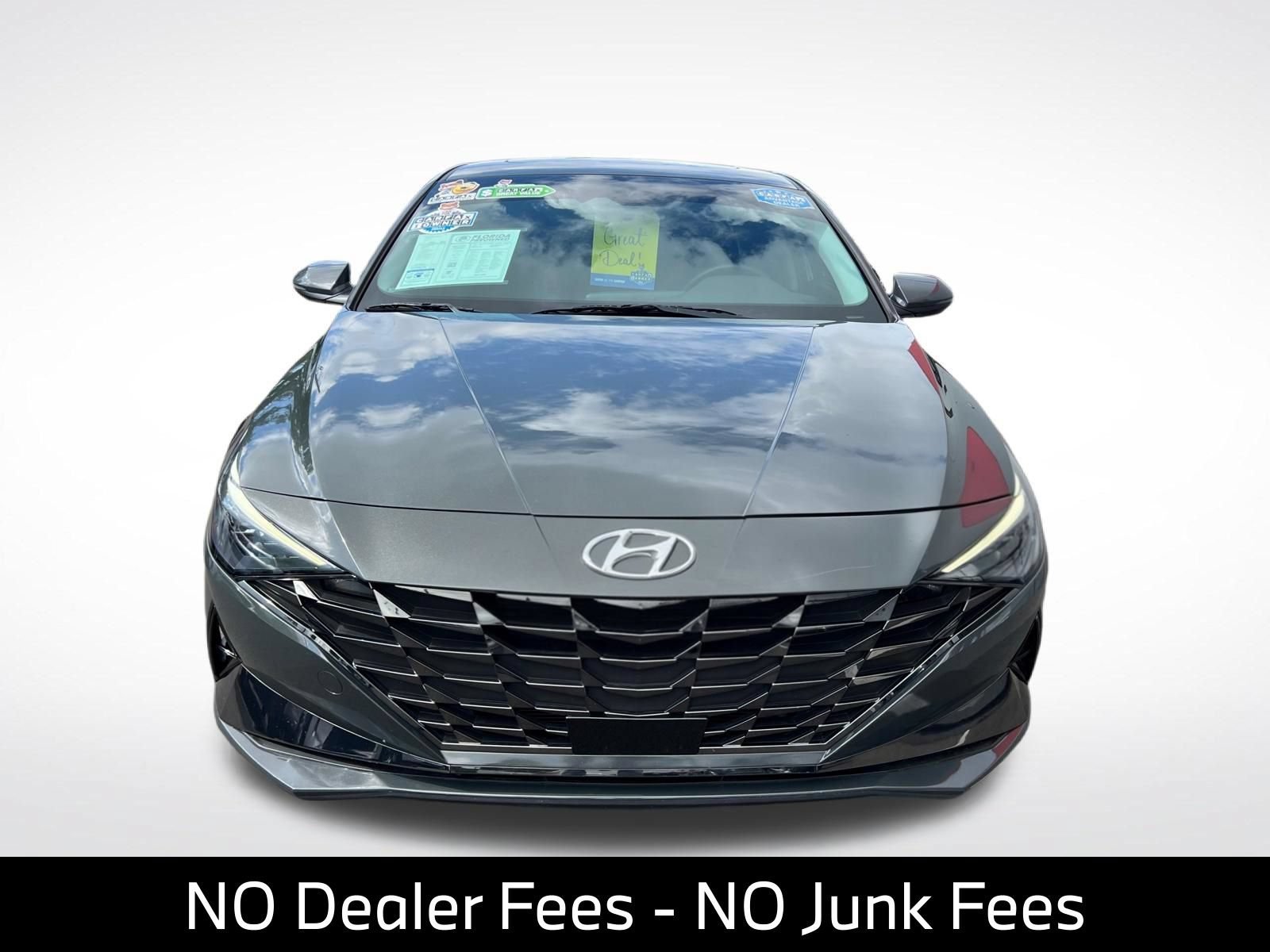 Used 2023 Hyundai Elantra Limited FWD image 2