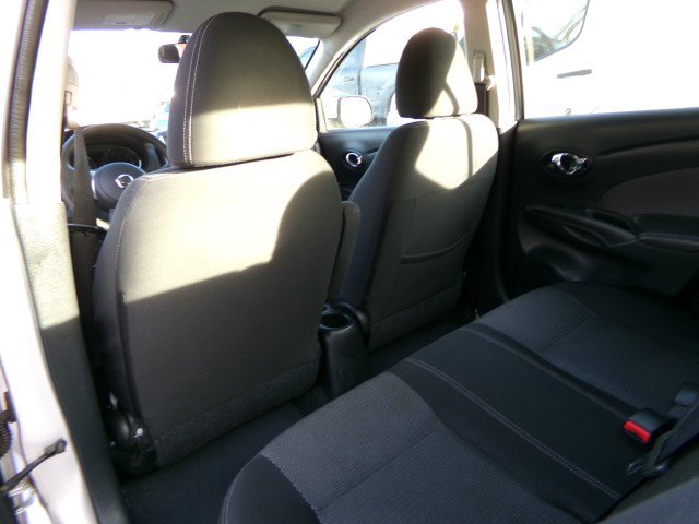 Used 2014 Nissan Versa SV FWD image 16