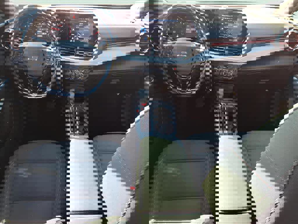 Used 2024 Chevrolet Trax RS image 9