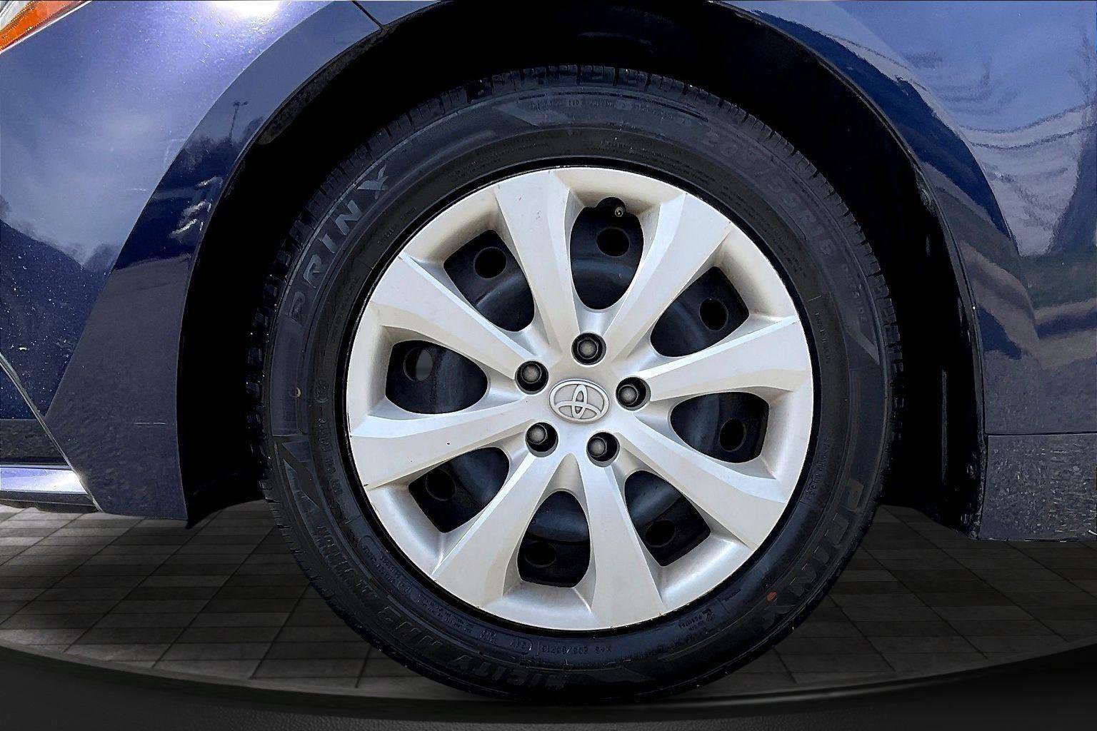 Used 2024 Toyota Corolla LE FWD image 9
