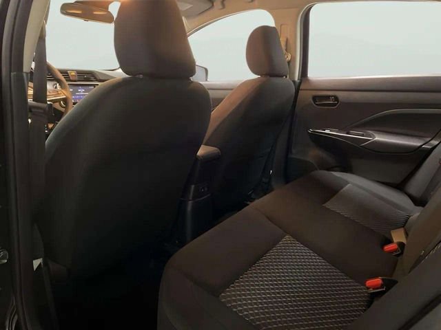 Used 2021 Nissan Versa S image 32