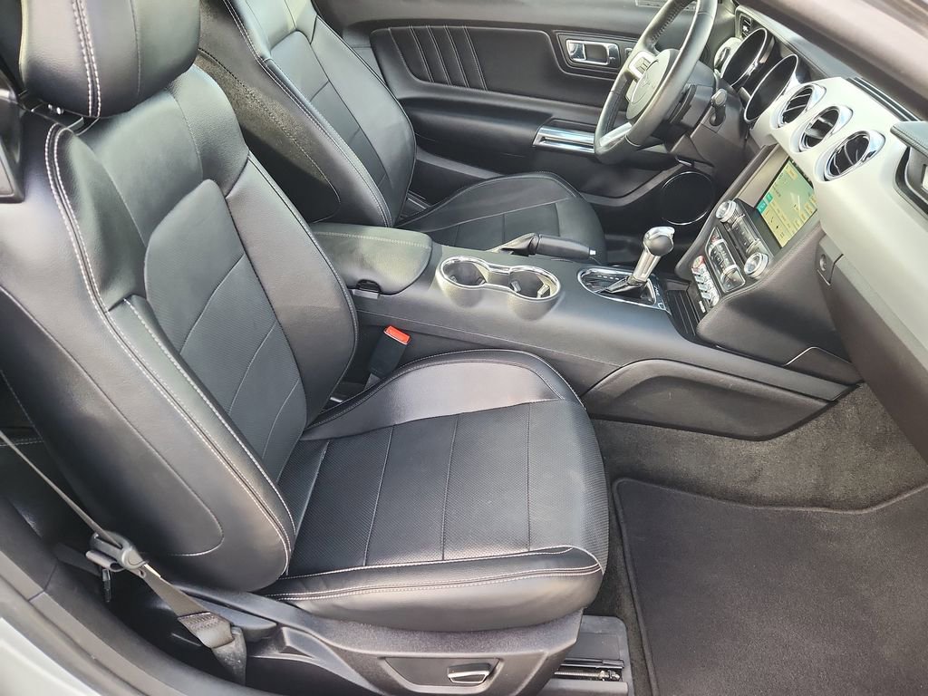 Used 2017 Ford Mustang Premium image 14