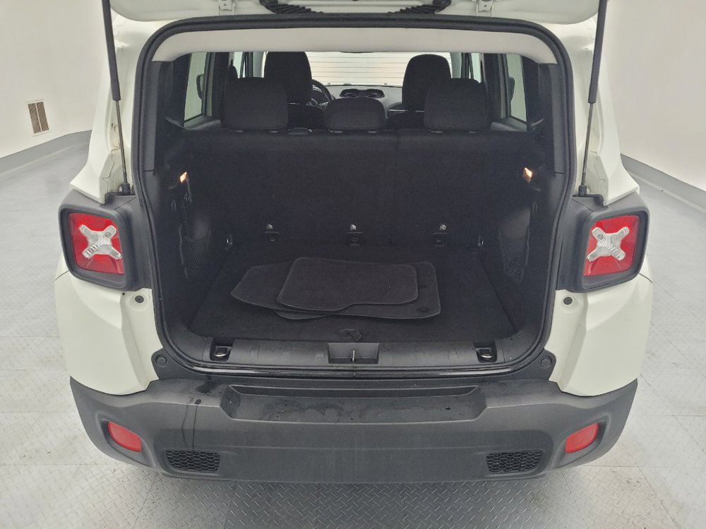 Used 2016 Jeep Renegade Latitude AWD/4WD image 29