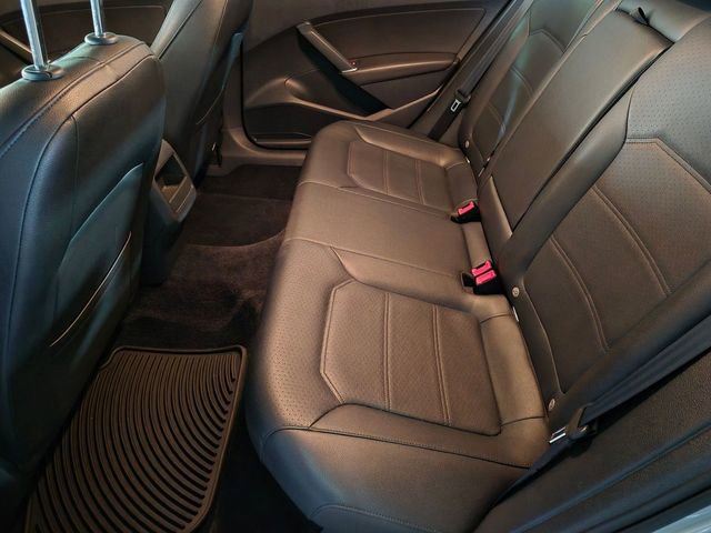 Used 2017 Volkswagen Passat 1.8T R-Line FWD image 10