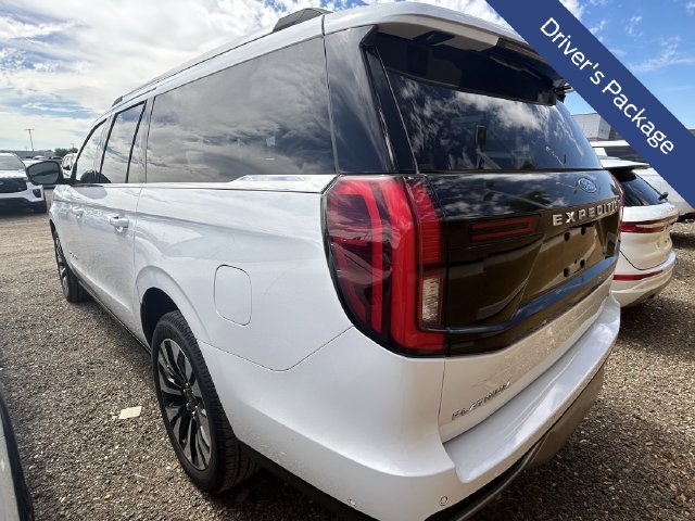 Used 2025 Ford Expedition Max Platinum w/ Driver's Package AWD/4WD image 8