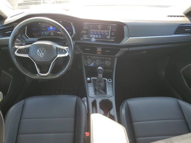 Used 2022 Volkswagen Jetta SE FWD image 25