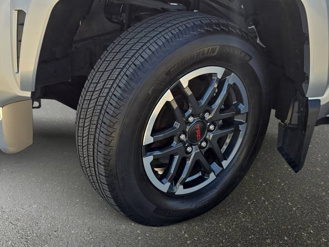 Used 2025 Toyota Tacoma TRD Sport w/ TRD Sport Upgrade Package AWD/4WD image 34