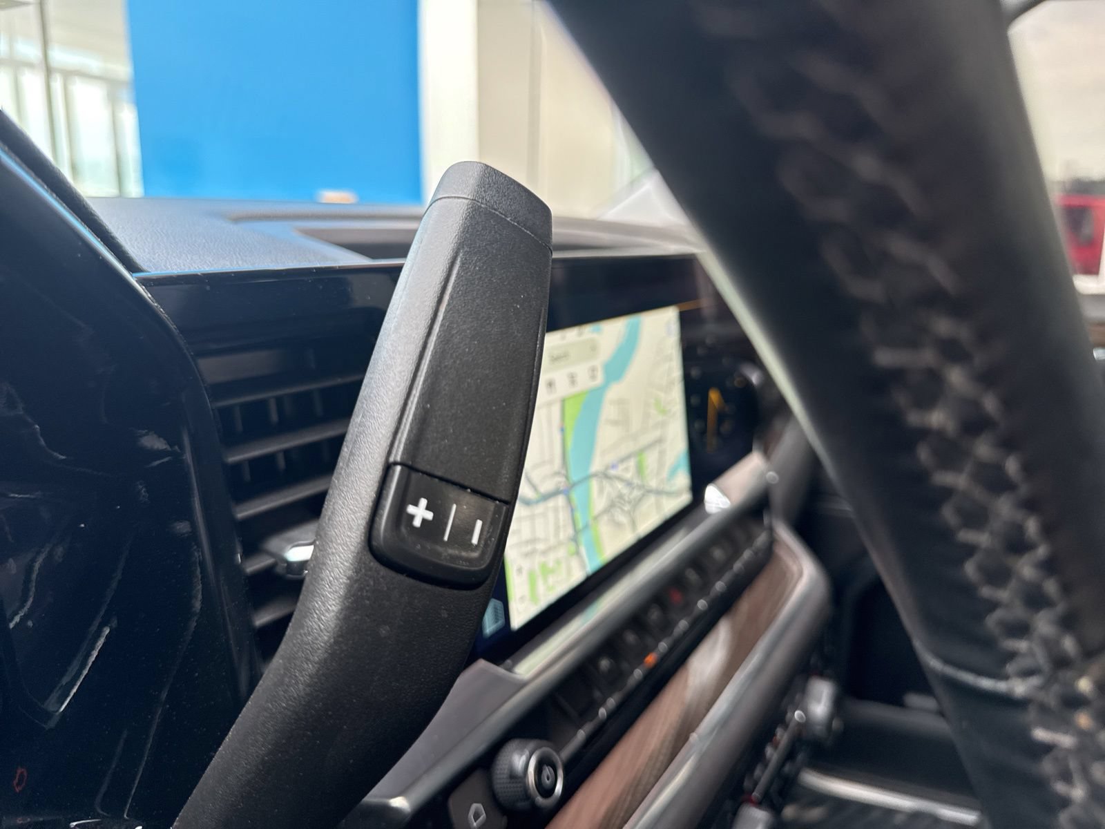 Used 2024 Chevrolet Silverado 1500 LT AWD/4WD image 35