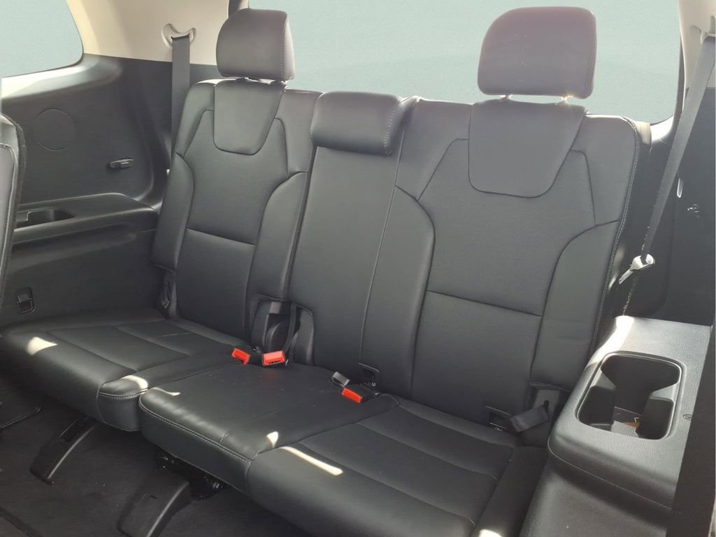 Used 2024 Kia Telluride S image 14