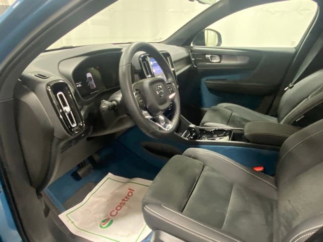 Certified 2023 Volvo C40 P8 Recharge Ultimate w/ Protection Package Premier image 9