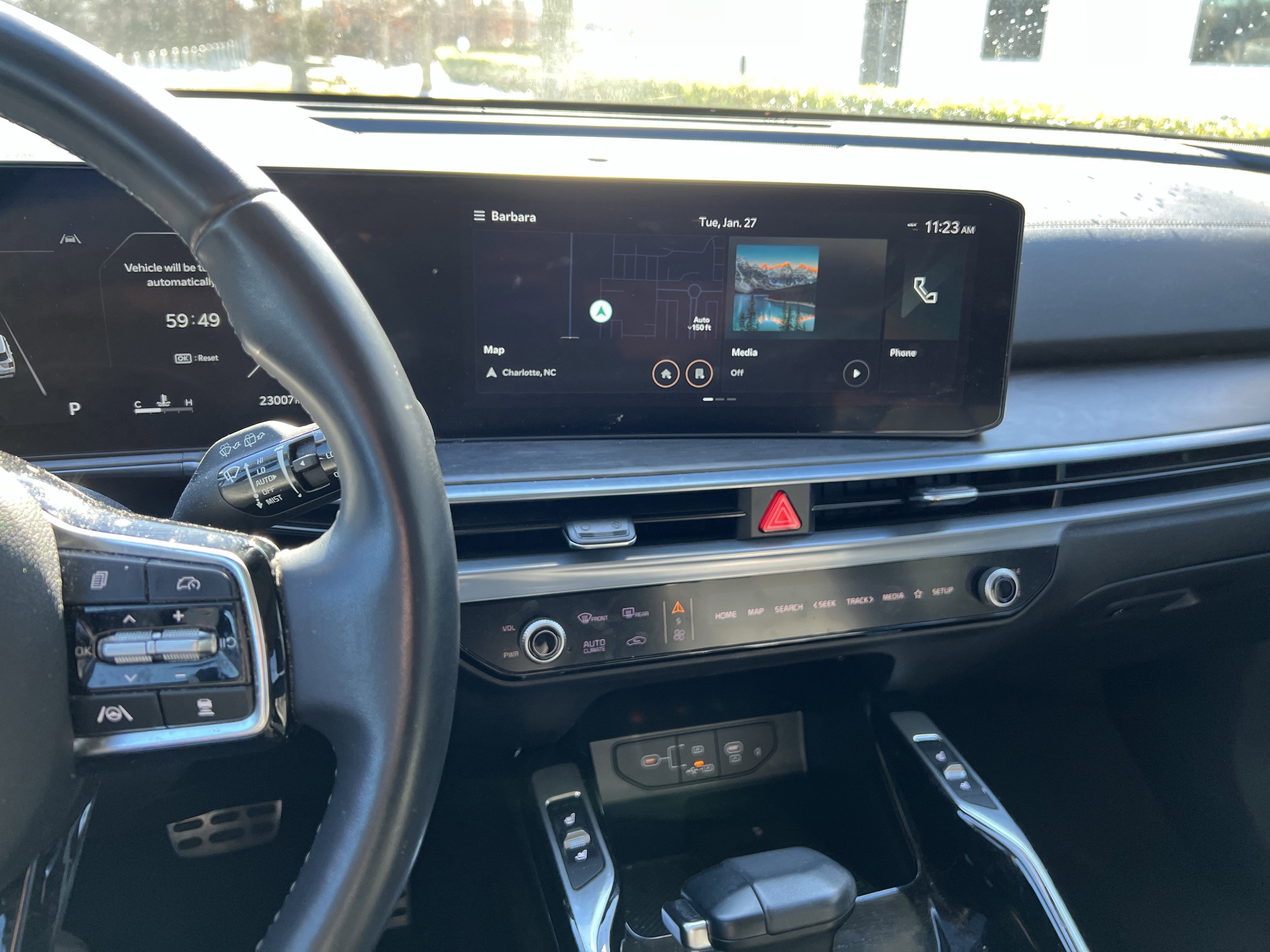 Used 2024 Kia Sorento SX image 18