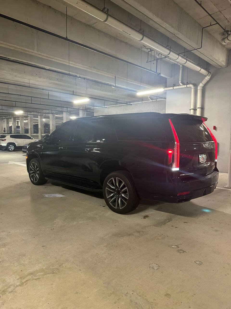Used 2021 Cadillac Escalade ESV Sport Platinum RWD image 8