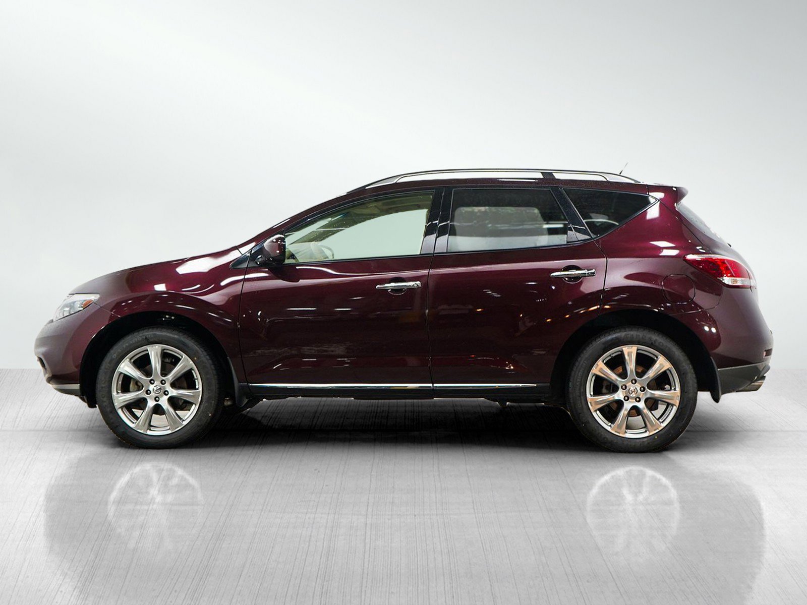 Used 2014 Nissan Murano LE w/ Platinum Edition Package AWD/4WD image 2