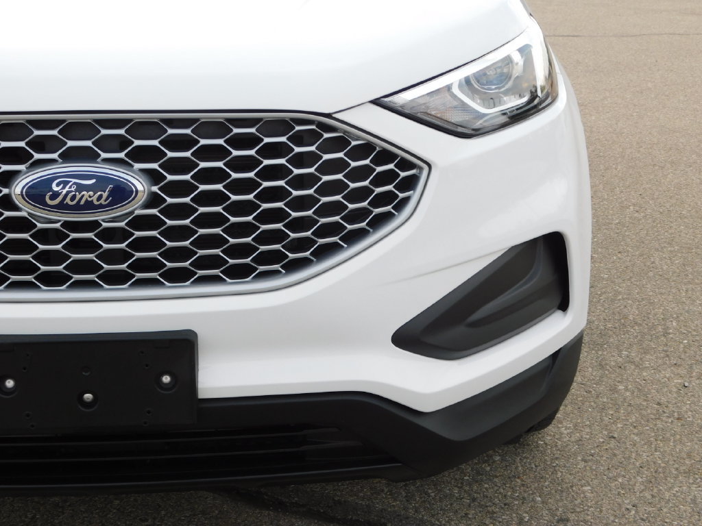 Used 2024 Ford Edge SE AWD/4WD image 9