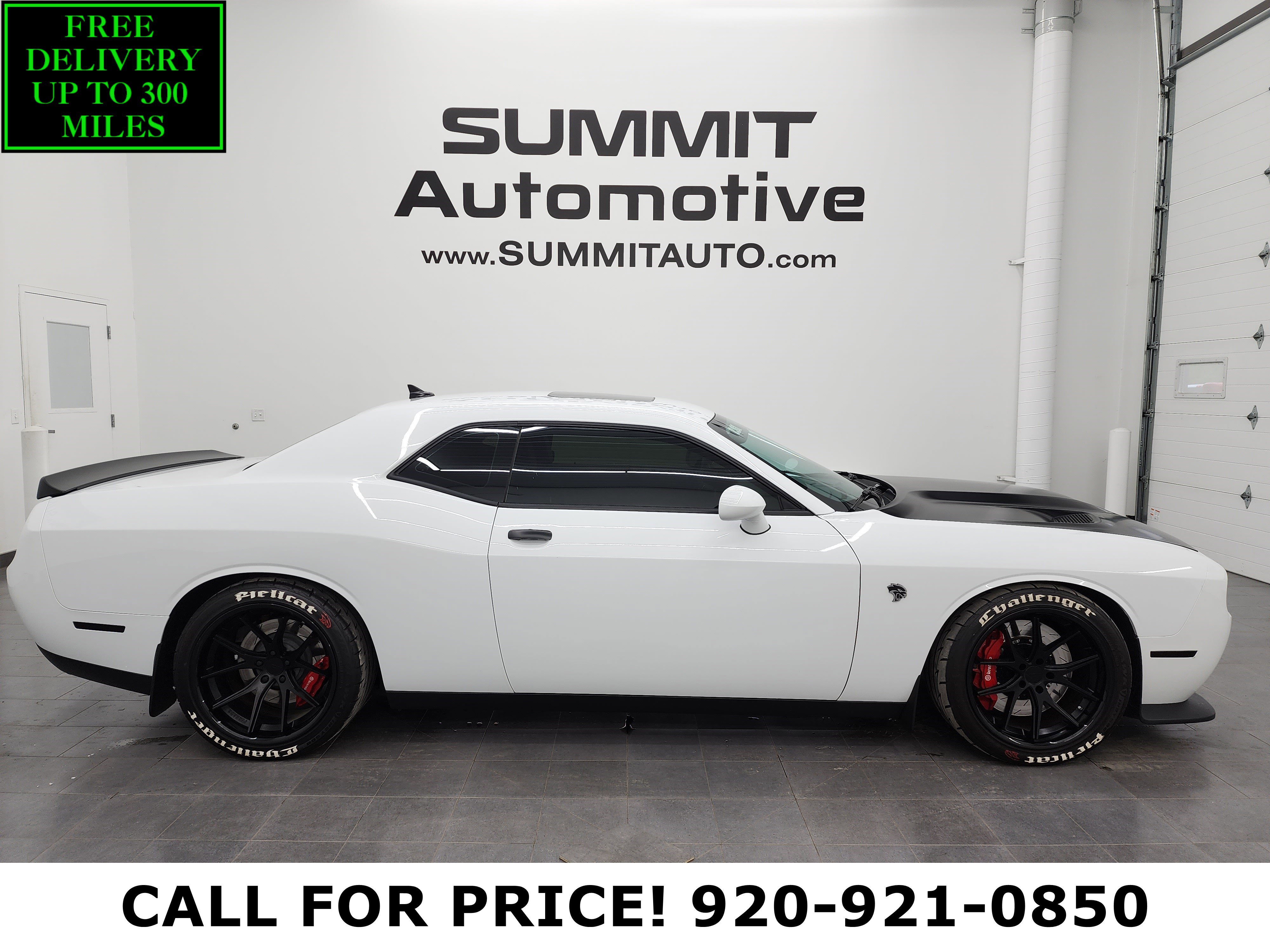 Used 2017 Dodge Challenger SRT Hellcat RWD image 1