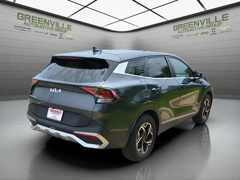 Used 2024 Kia Sportage LX FWD image 5