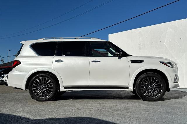 Certified 2024 INFINITI QX80 Premium Select w/ Cargo Package image 3