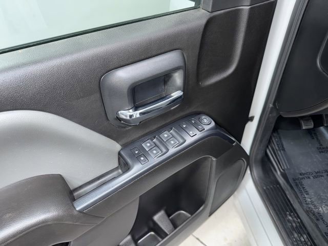 Used 2018 Chevrolet Silverado 1500 W/T AWD/4WD image 9