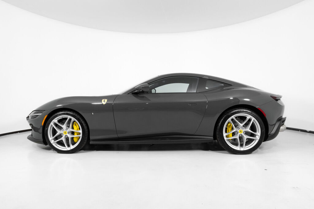 Used 2024 Ferrari Roma image 3