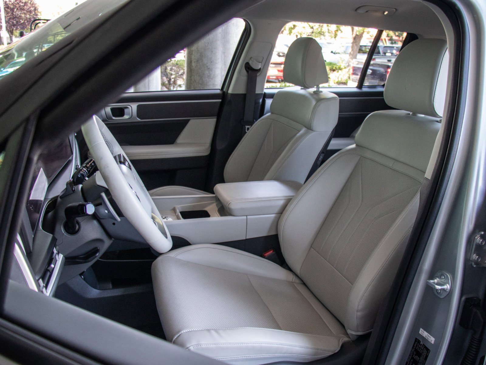 Used 2025 Hyundai Santa Fe SEL image 10