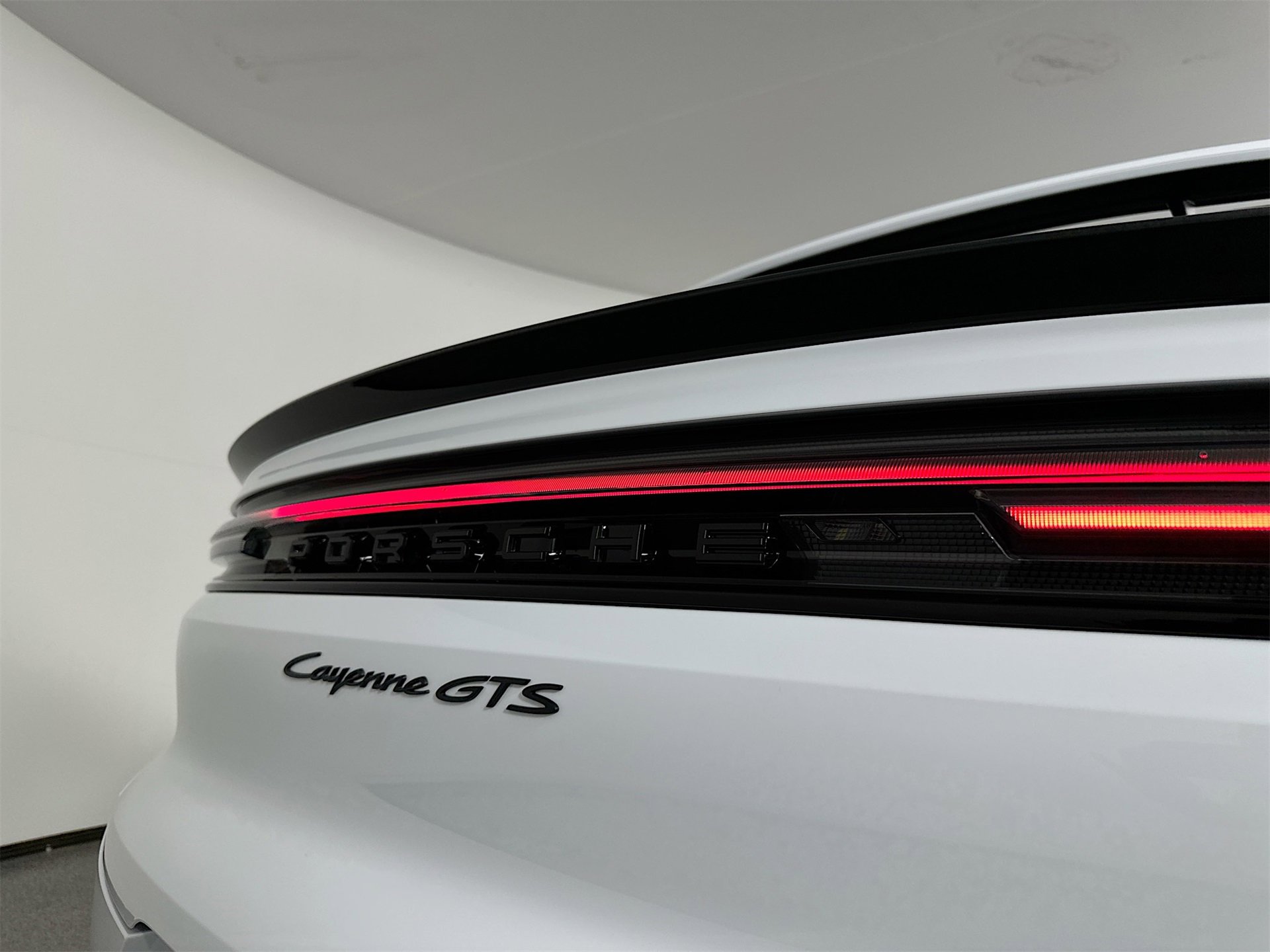 New 2026 Porsche Cayenne GTS image 17