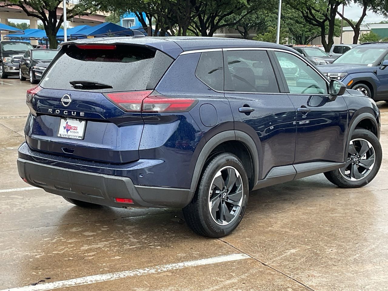 Used 2025 Nissan Rogue SV FWD image 5