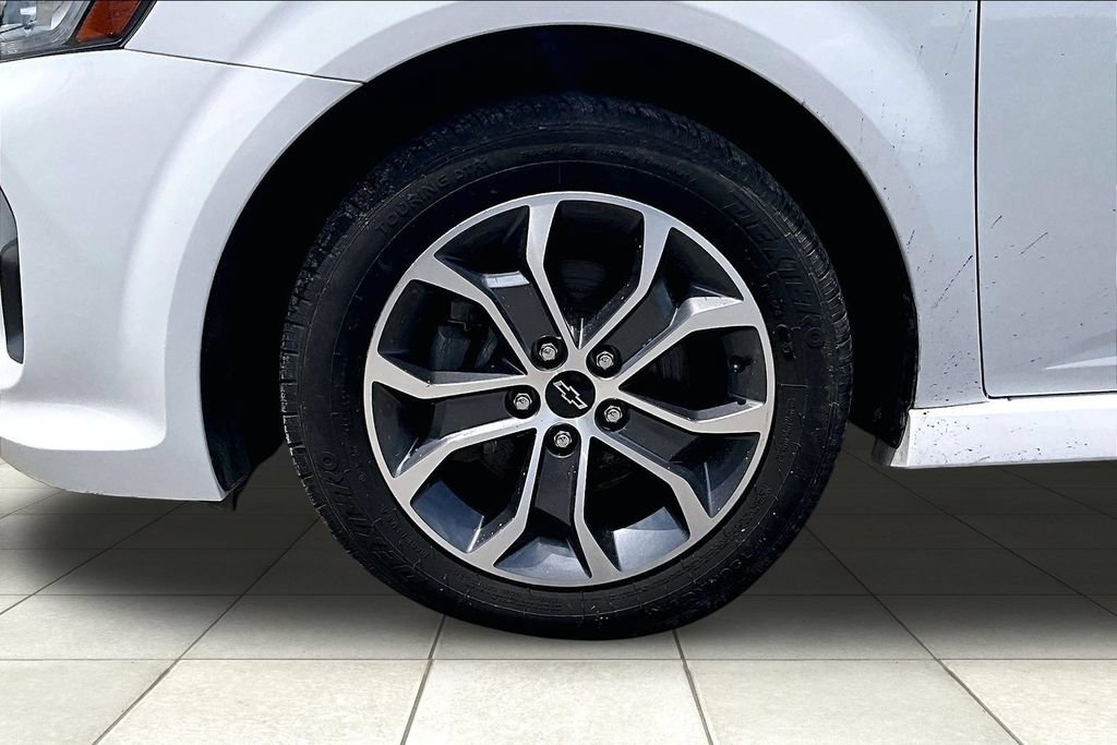 Certified 2020 Chevrolet Sonic LT w/ Convenience Package FWD image 9