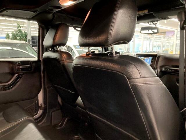 Used 2015 Jeep Wrangler Unlimited Sahara w/ Dual Top Group image 15
