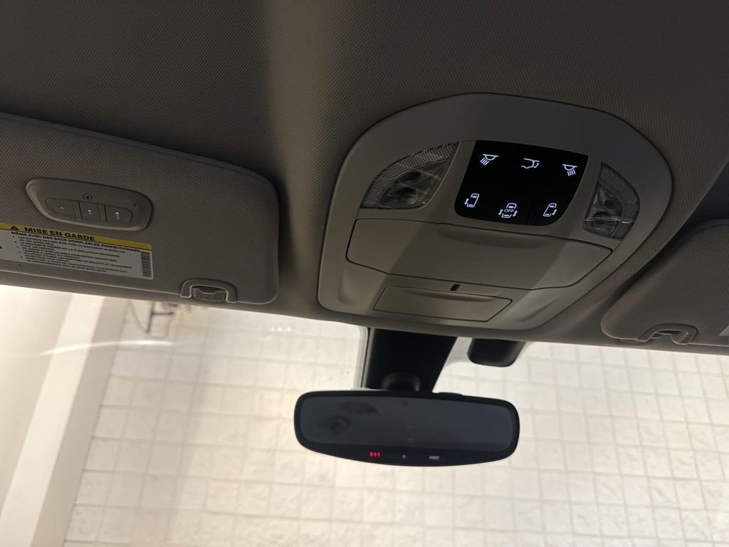 Used 2017 Chrysler Pacifica Touring-L Plus FWD image 34