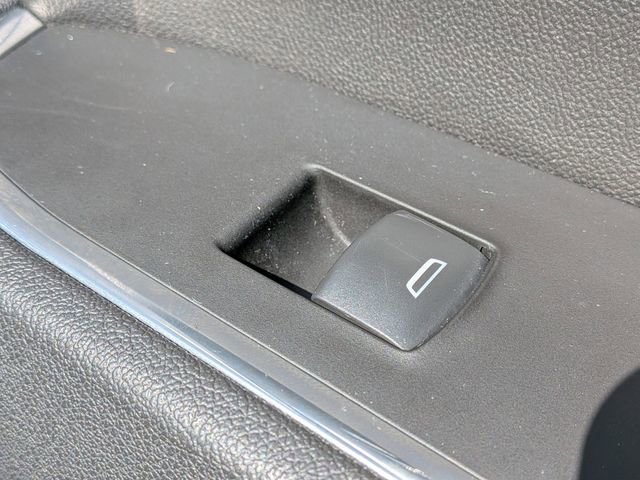 Used 2025 Chevrolet Silverado 1500 LT image 36