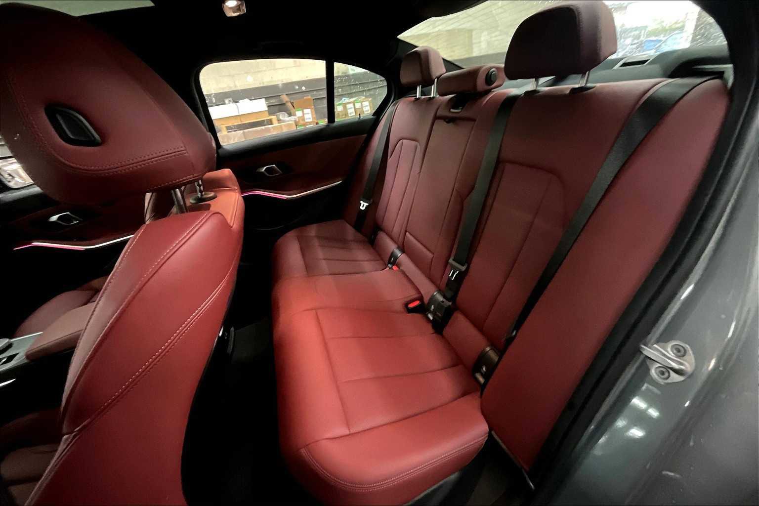 Used 2025 BMW 330i 330i w/ Premium Package image 29