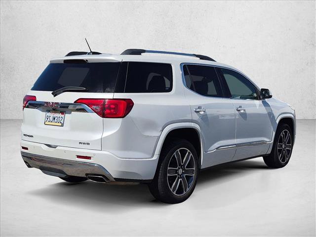 Used 2017 GMC Acadia Denali w/ Technology Package AWD/4WD image 4