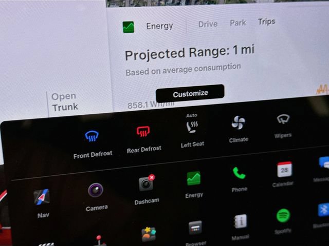 Used 2018 Tesla Model 3 Long Range RWD image 16
