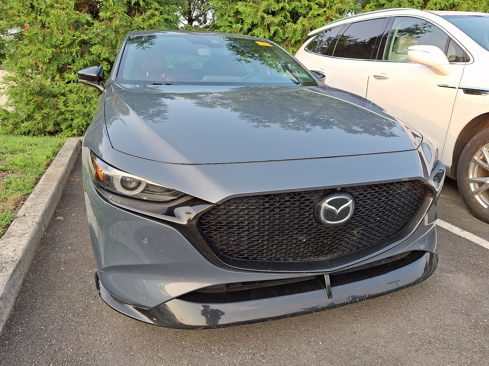 Used 2021 MAZDA MAZDA3 Hatchback w/Premium Plus Pkg AWD/4WD image 4