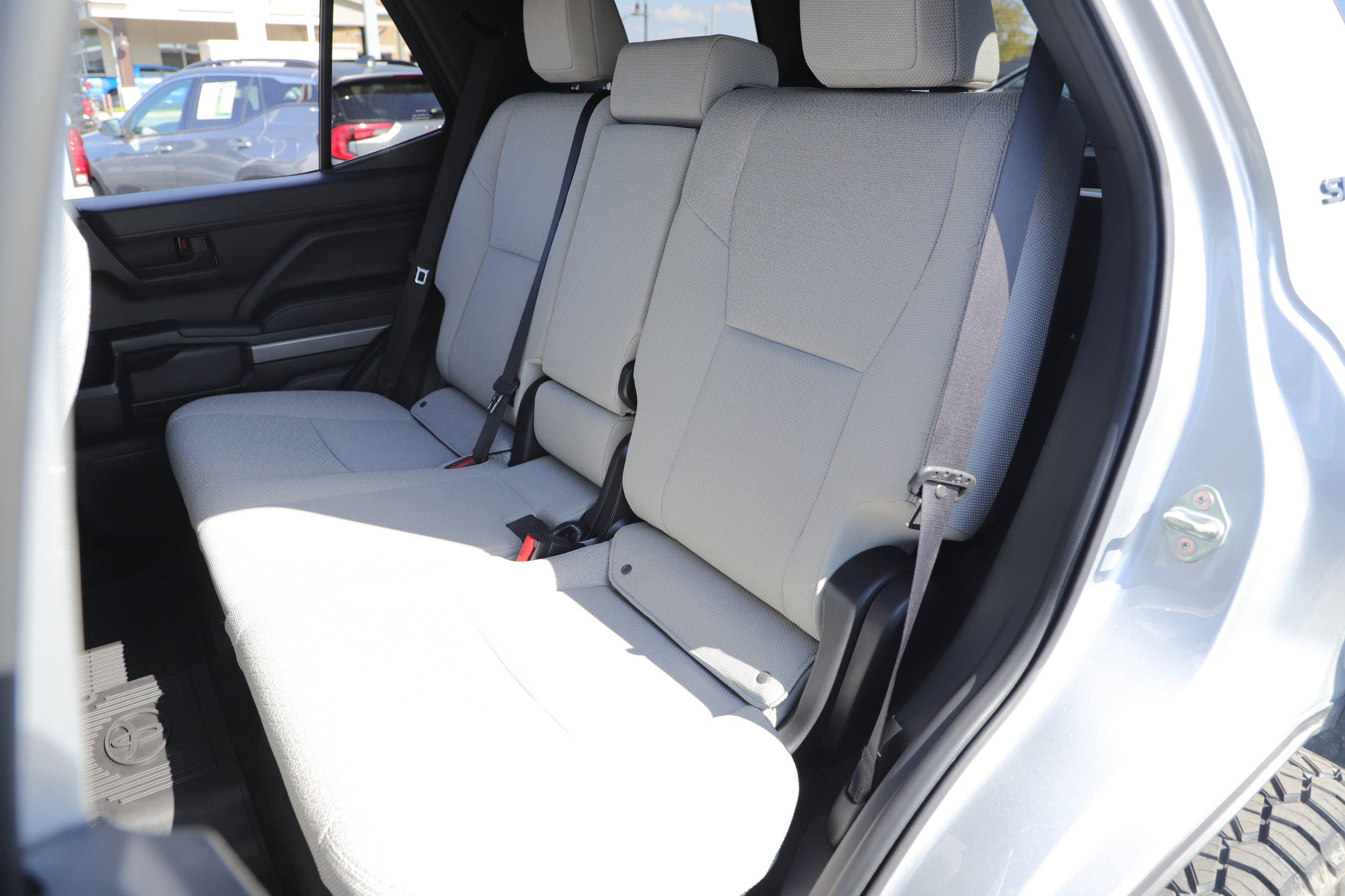 Used 2025 Toyota 4Runner SR5 image 27