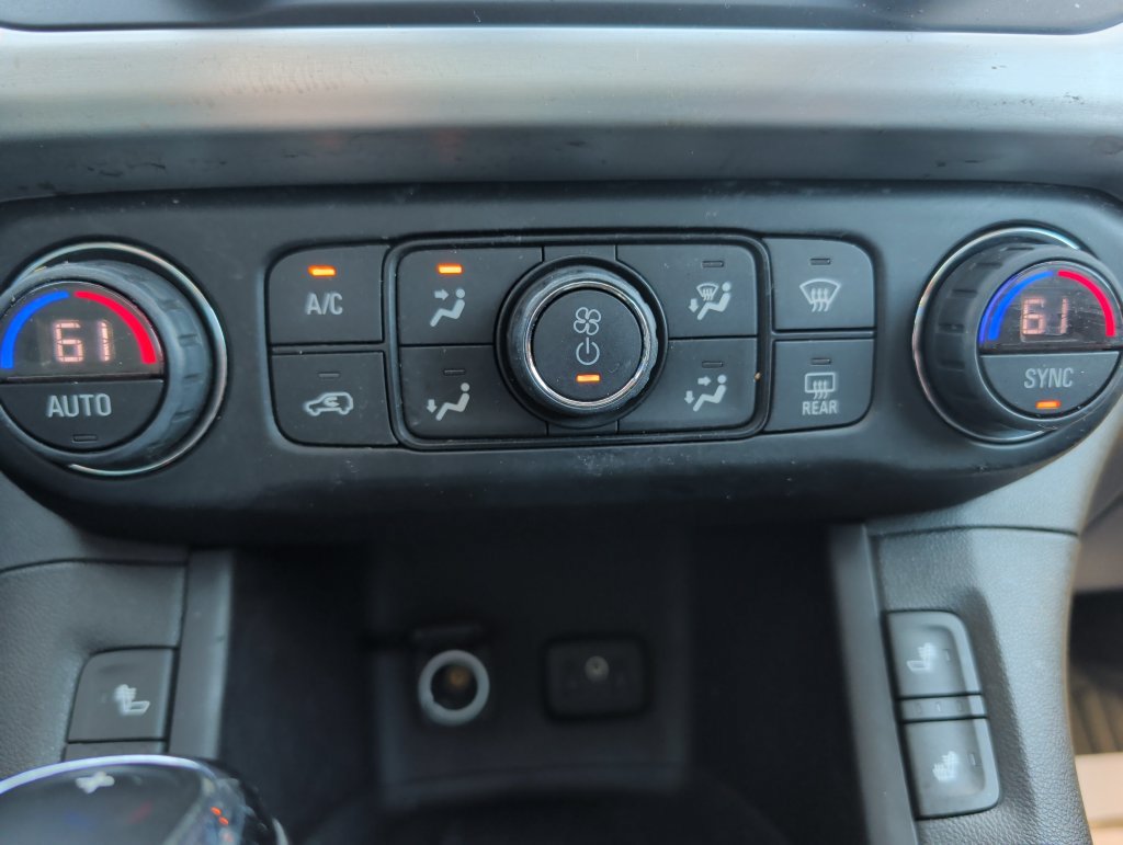 Used 2017 GMC Acadia SLE FWD image 15
