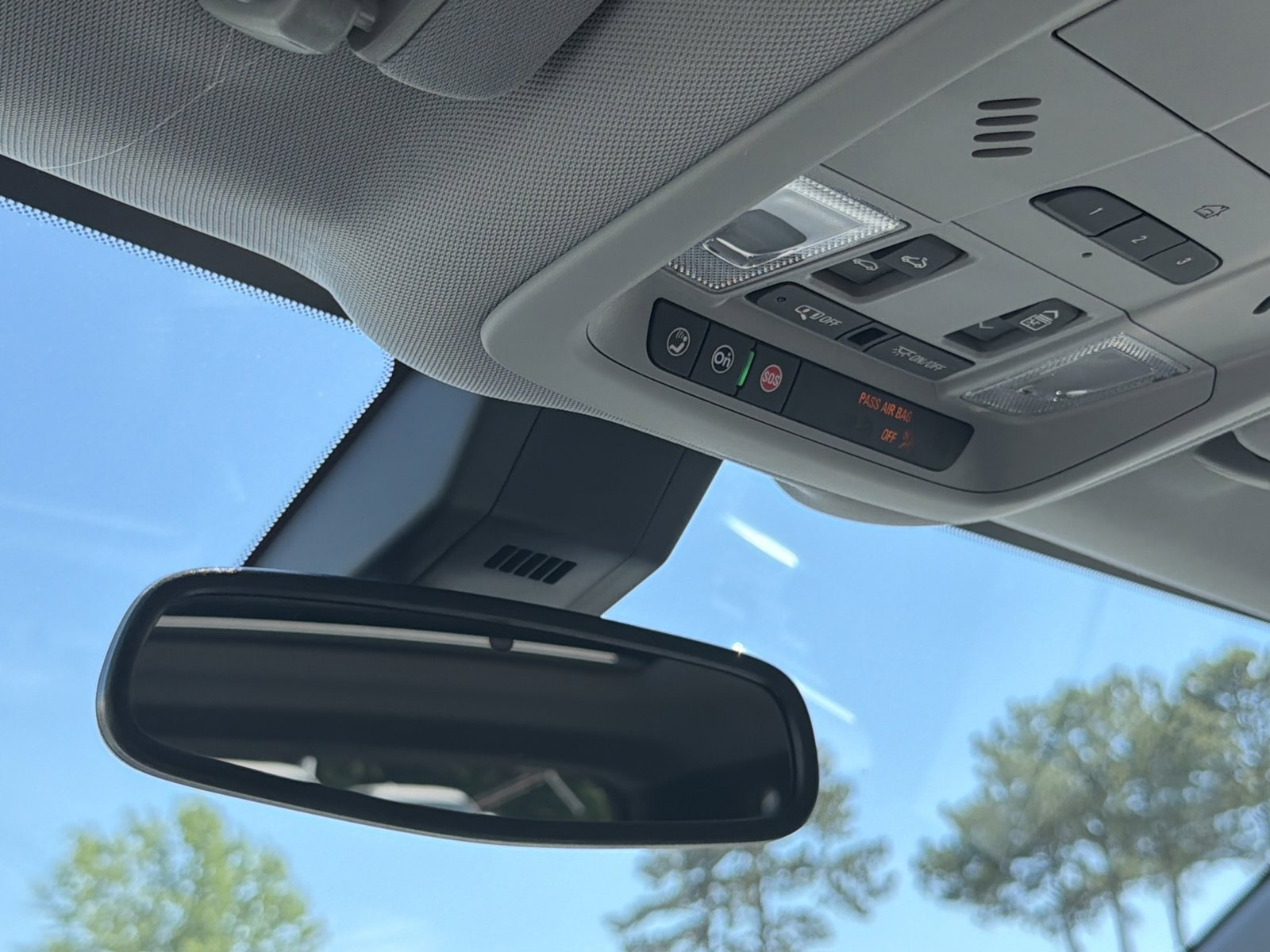 Used 2020 Chevrolet Equinox Premier image 27