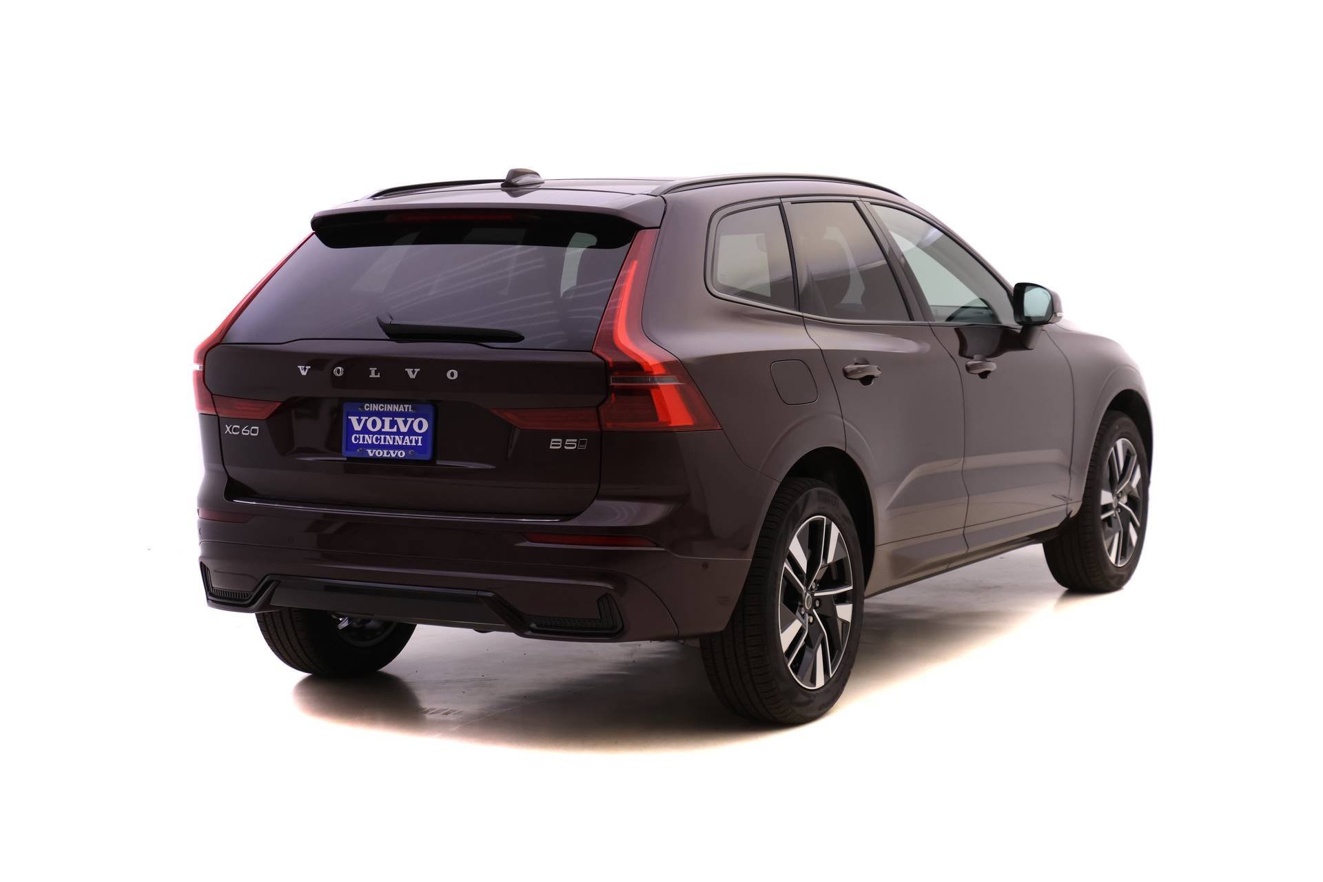 New 2026 Volvo XC60 B5 Plus w/ Protection Package Premier image 4