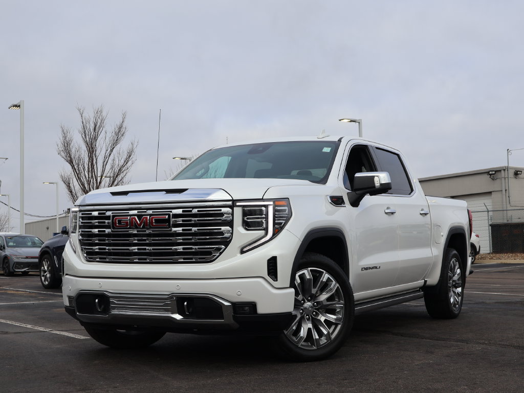 Used 2024 GMC Sierra 1500 Denali AWD/4WD image 1
