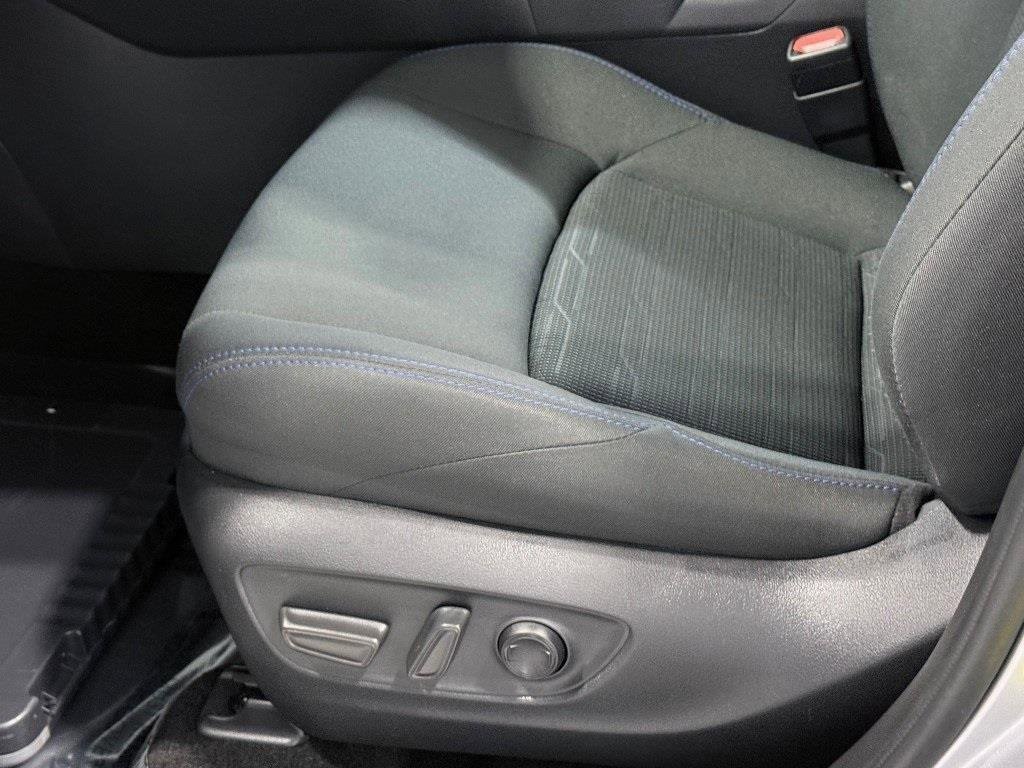 Used 2024 Toyota RAV4 SE image 19