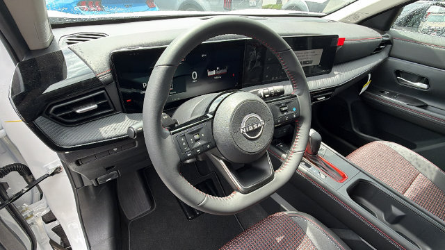 New 2026 Nissan Kicks SR AWD/4WD image 31