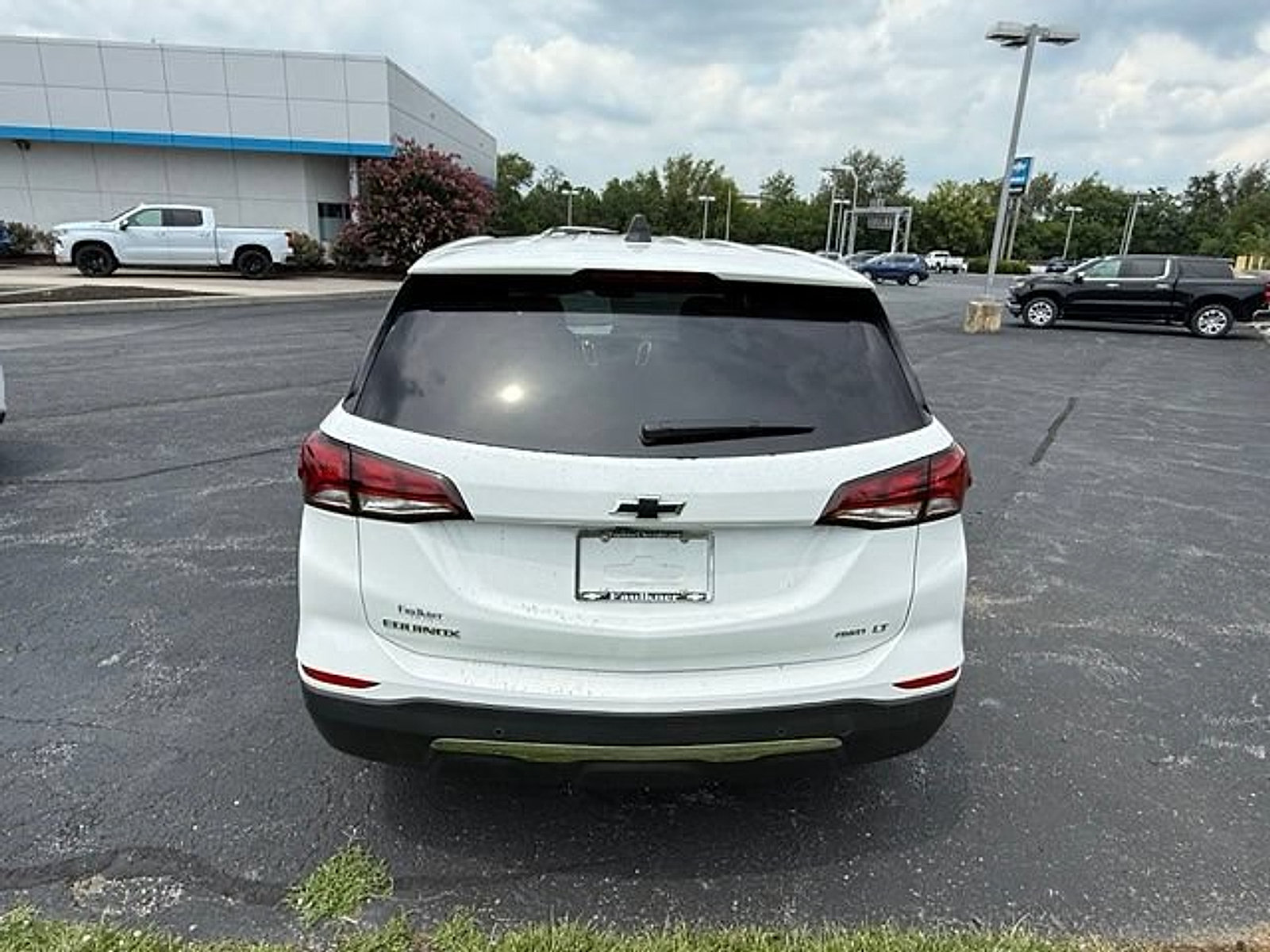 Used 2024 Chevrolet Equinox LT w/ LPO, Floor Liner Package AWD/4WD image 6