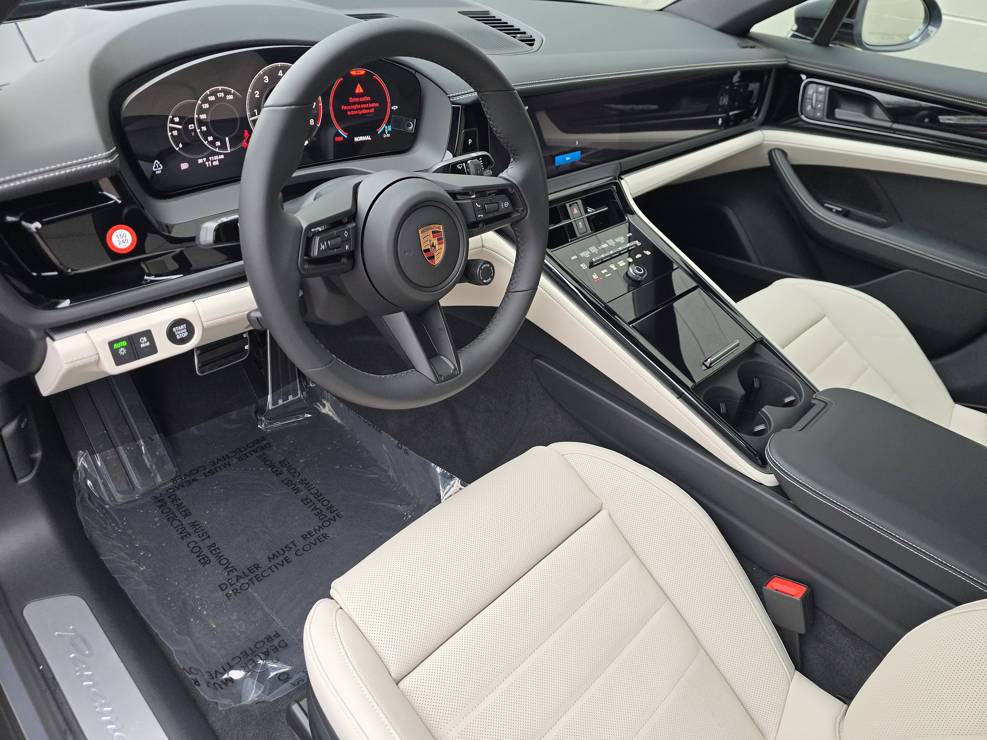 New 2026 Porsche Panamera 4 image 4