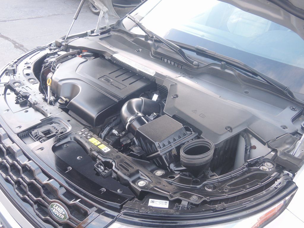 Used 2022 Land Rover Range Rover Evoque R-Dynamic S image 39