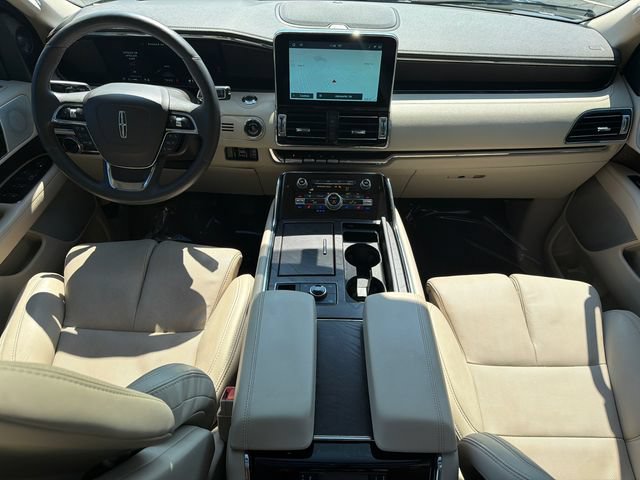 Used 2021 Lincoln Navigator L Reserve w/ Luxury Package AWD/4WD image 27