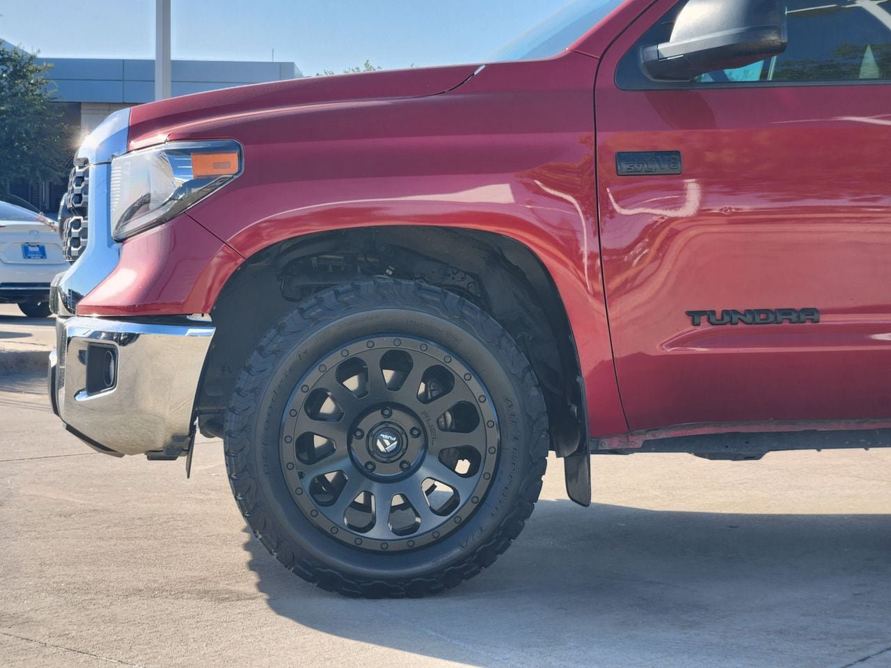 Used 2018 Toyota Tundra SR5 w/ SR5 Upgrade Package RWD image 8